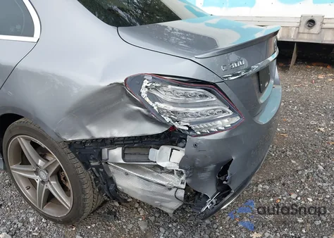 2015 Mercedes-Benz C 300 Sport 4Matic из США, поврежденный, VIN 55SWF4KB1FU058268